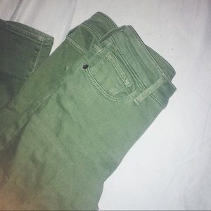 Green skinny jeans 👖